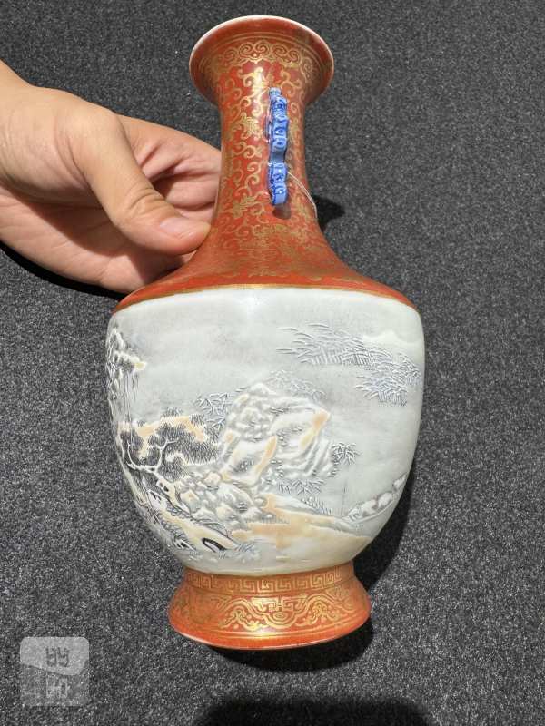 民国 矾红描金珐琅彩雪景图双龙耳瓶 - 图3